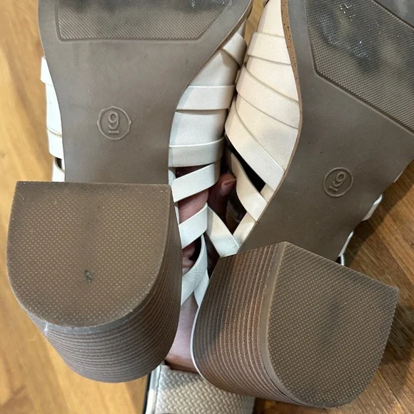 *last chance* Sonoma | Women's Cream Strappy Mules - Picture 13 of 16